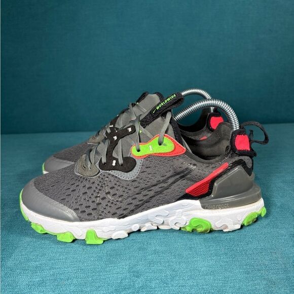 Size 6Y/7.5Women - Nike React Vision Iron Grey shoes - Picture 1 of 9